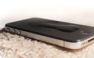 ¿Qué puedo hacer si se moja mi smartphone?