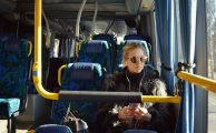 ¿Por qué no debes prestar tus auriculares a nadie?