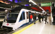 Metro de Madrid instalará más de 2.000 cargadores de móviles