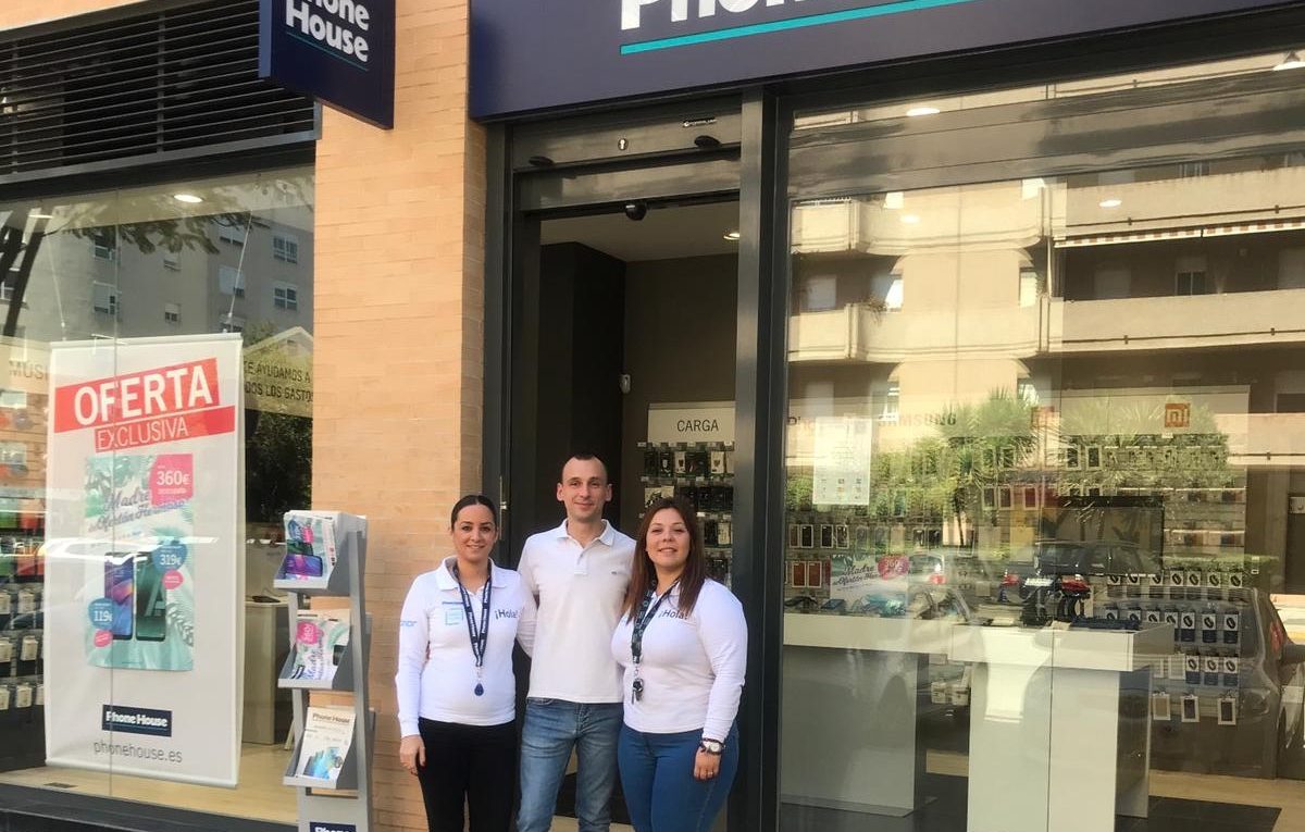 Phone House inaugura su séptima tienda en Sevilla