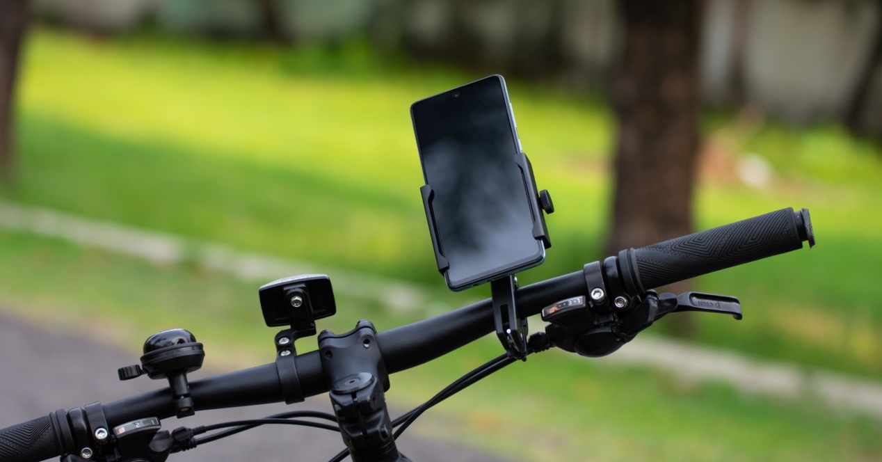 Mejores soportes de móvil para nuestra bici: controla tu
